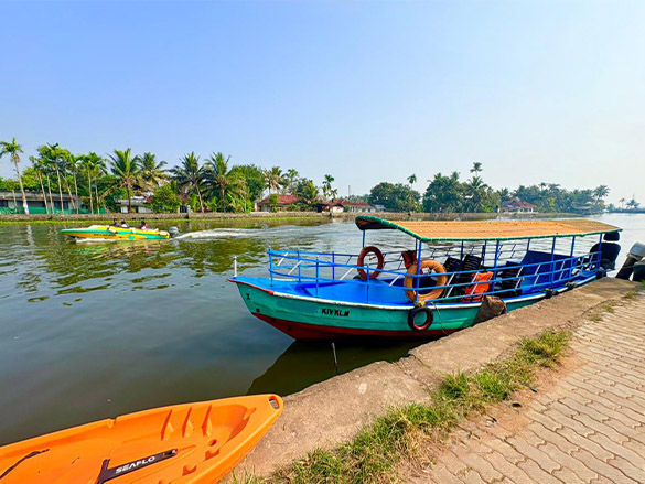 Narrow canal cruises